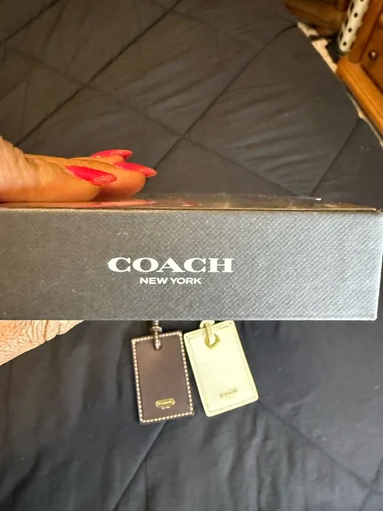 Coach AirPods Pro Case + Leather Luggage Tag Bundle - Picture 3 of 13